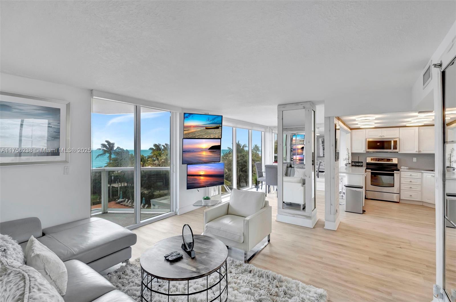 2401 Collins Ave 601