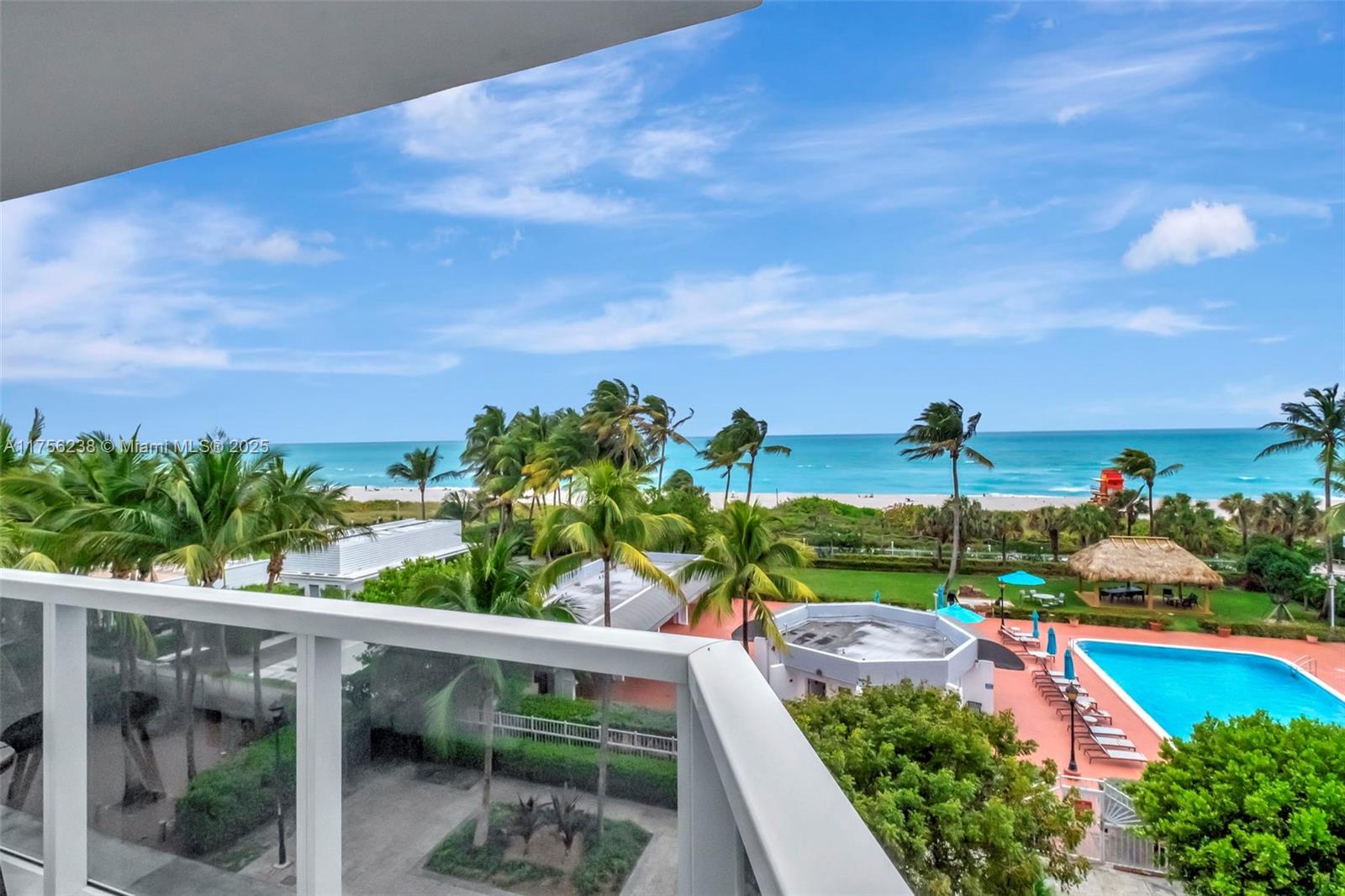 2401 Collins Ave 601
