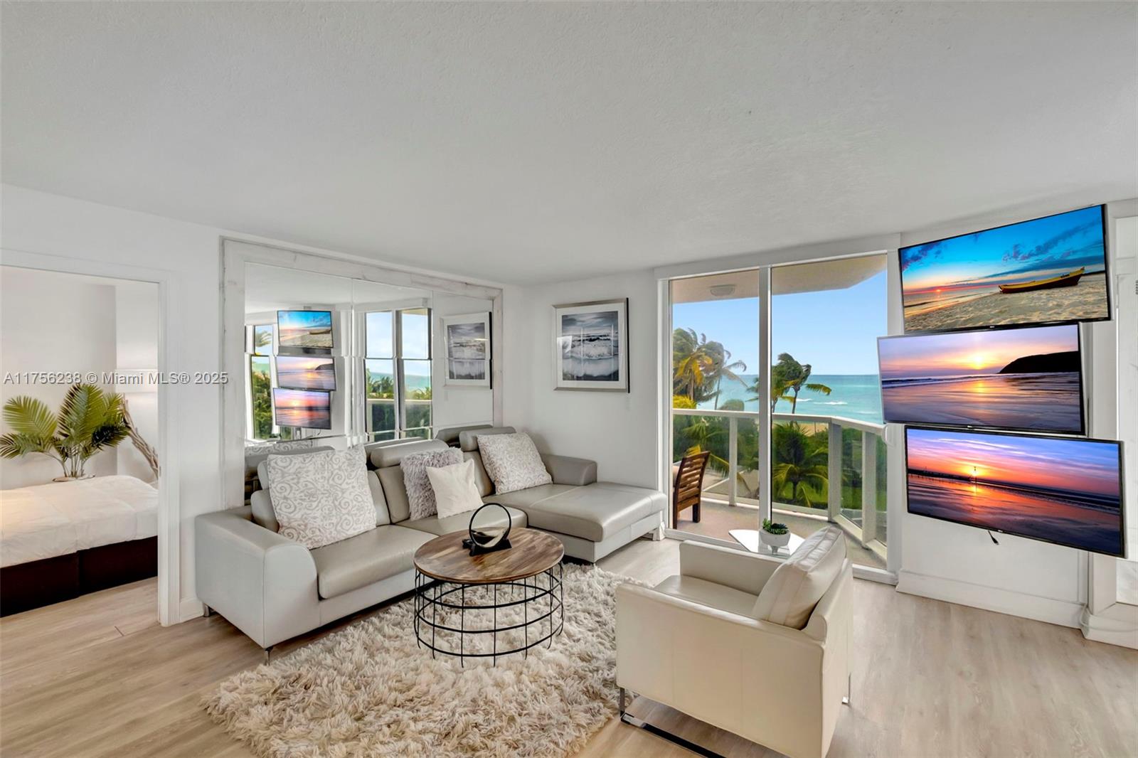 2401 Collins Ave 601