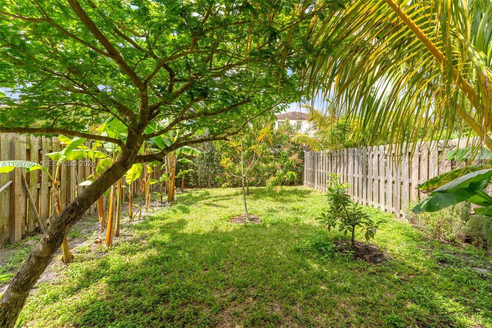 S ALLAPATTAH GARDENS - Residential