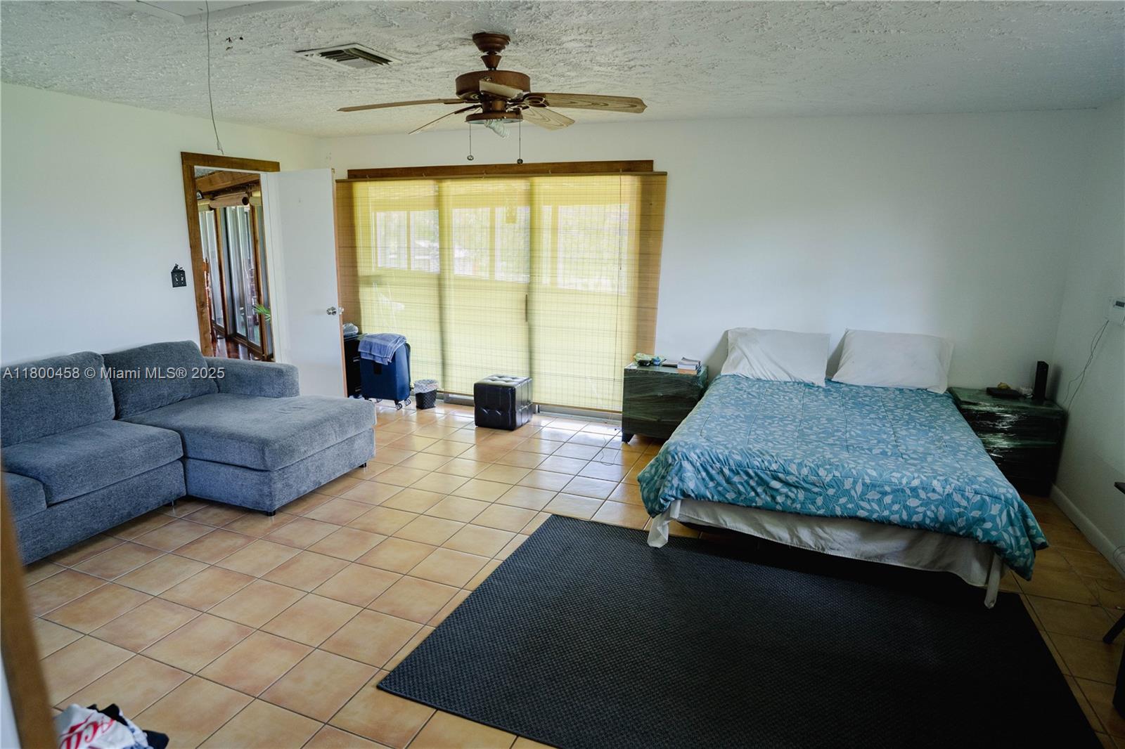 J. R. RANCHETTES - Residential