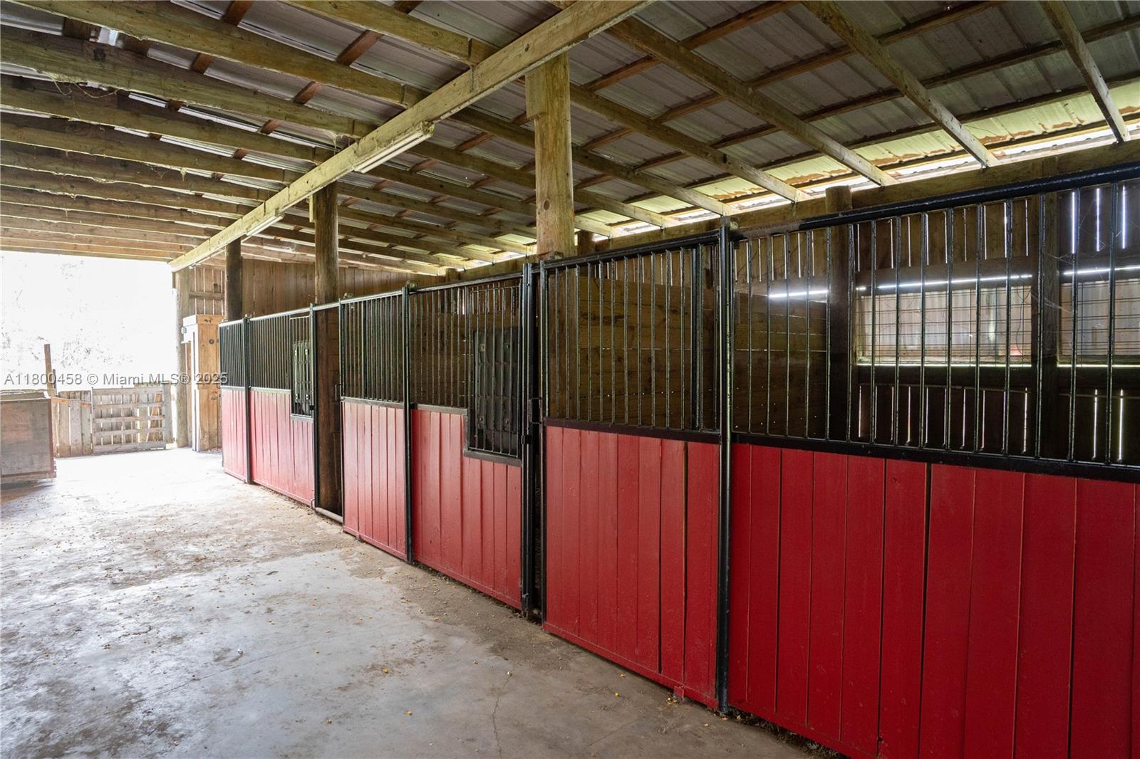 J. R. RANCHETTES - Residential