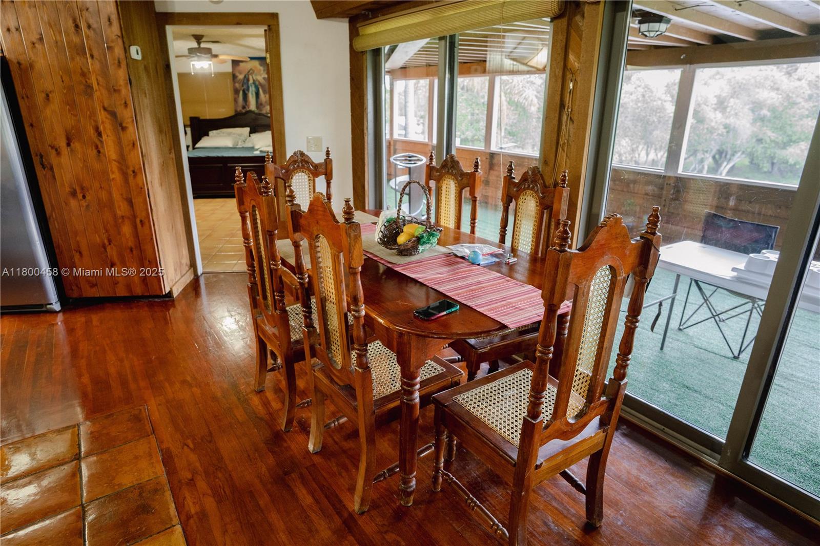 J. R. RANCHETTES - Residential