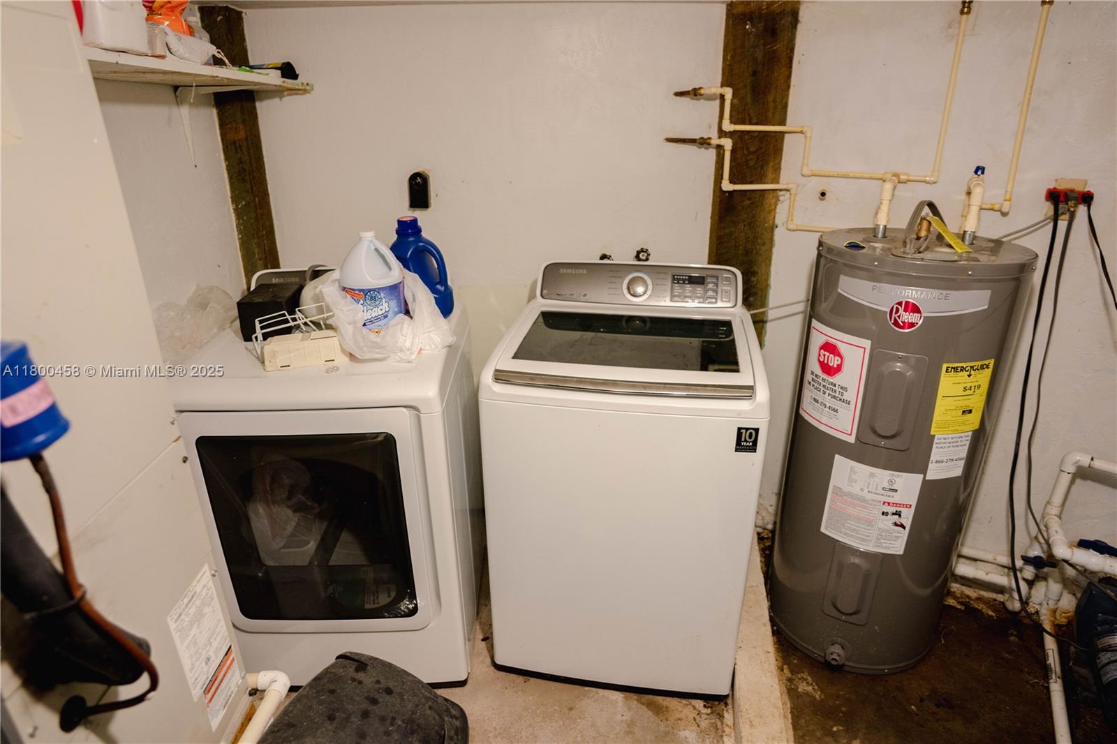 J. R. RANCHETTES - Residential