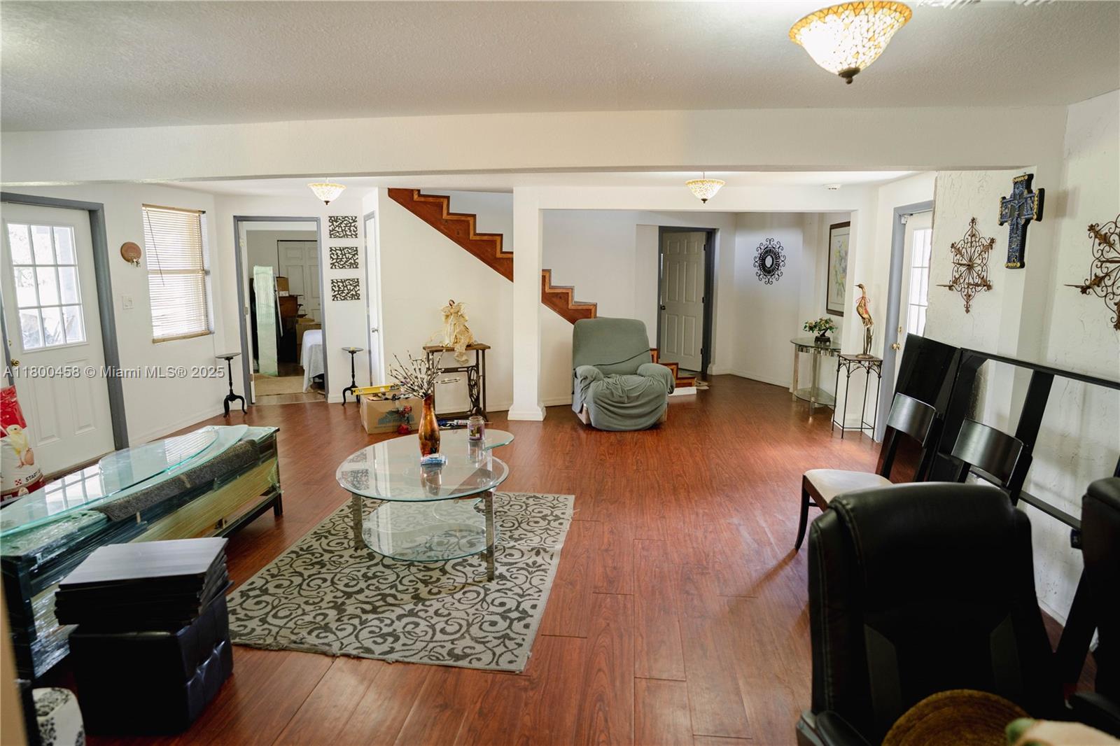 J. R. RANCHETTES - Residential