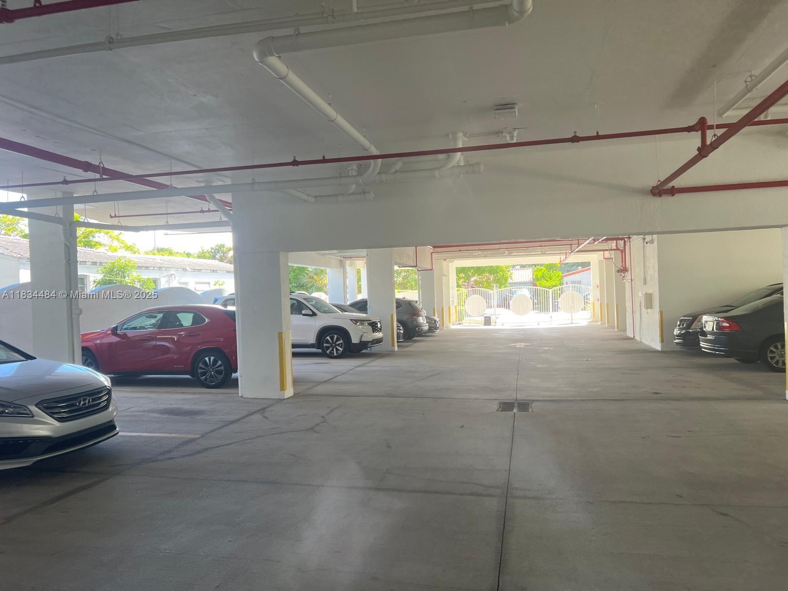 9156 Collins Ave 310