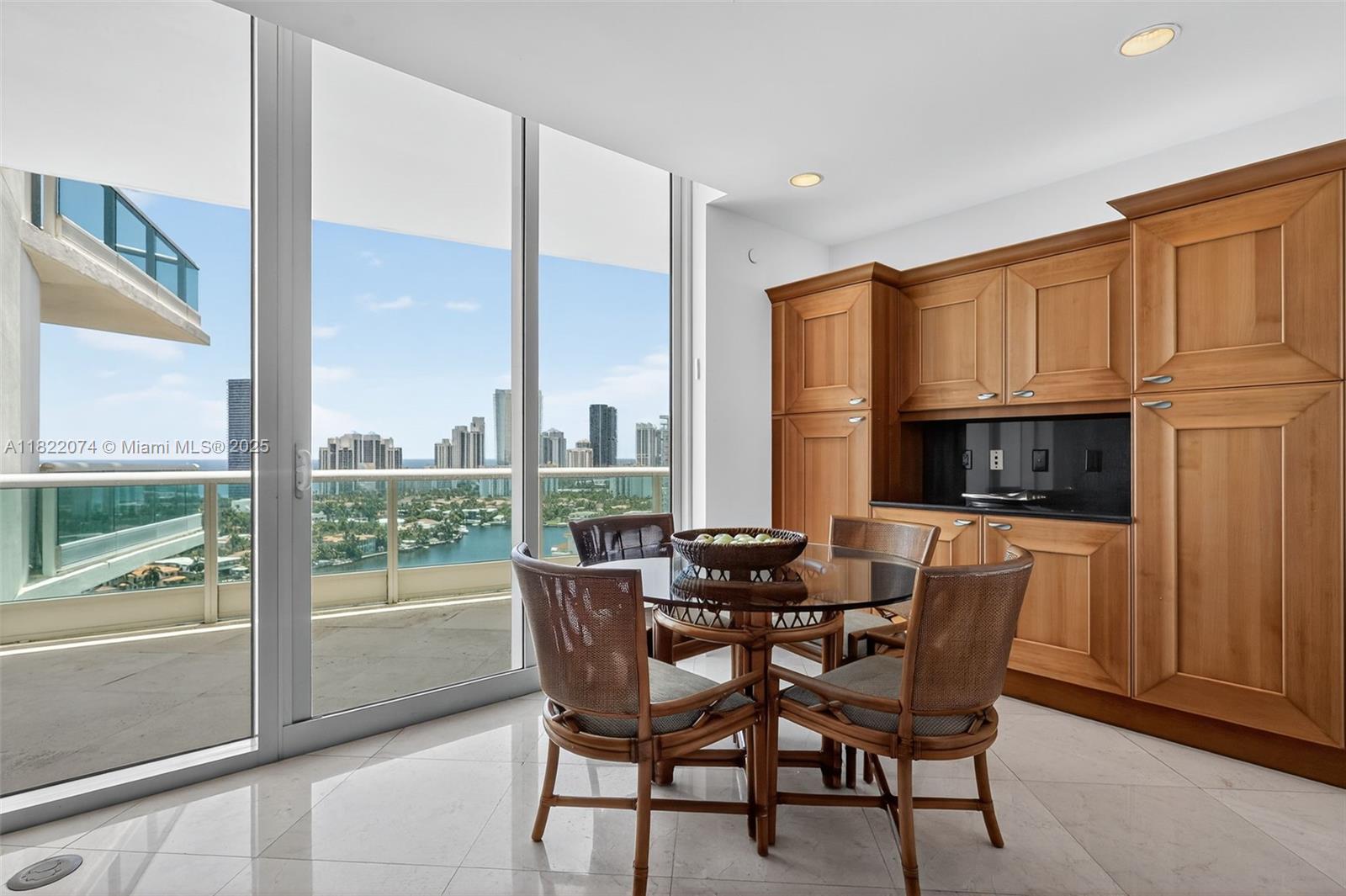 TOWERS OF PORTO VITA-NORT - Residential