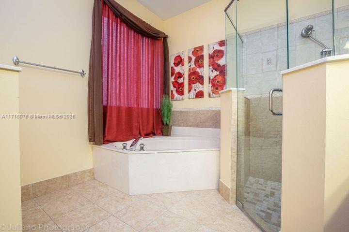 KENSINGTON - Residential