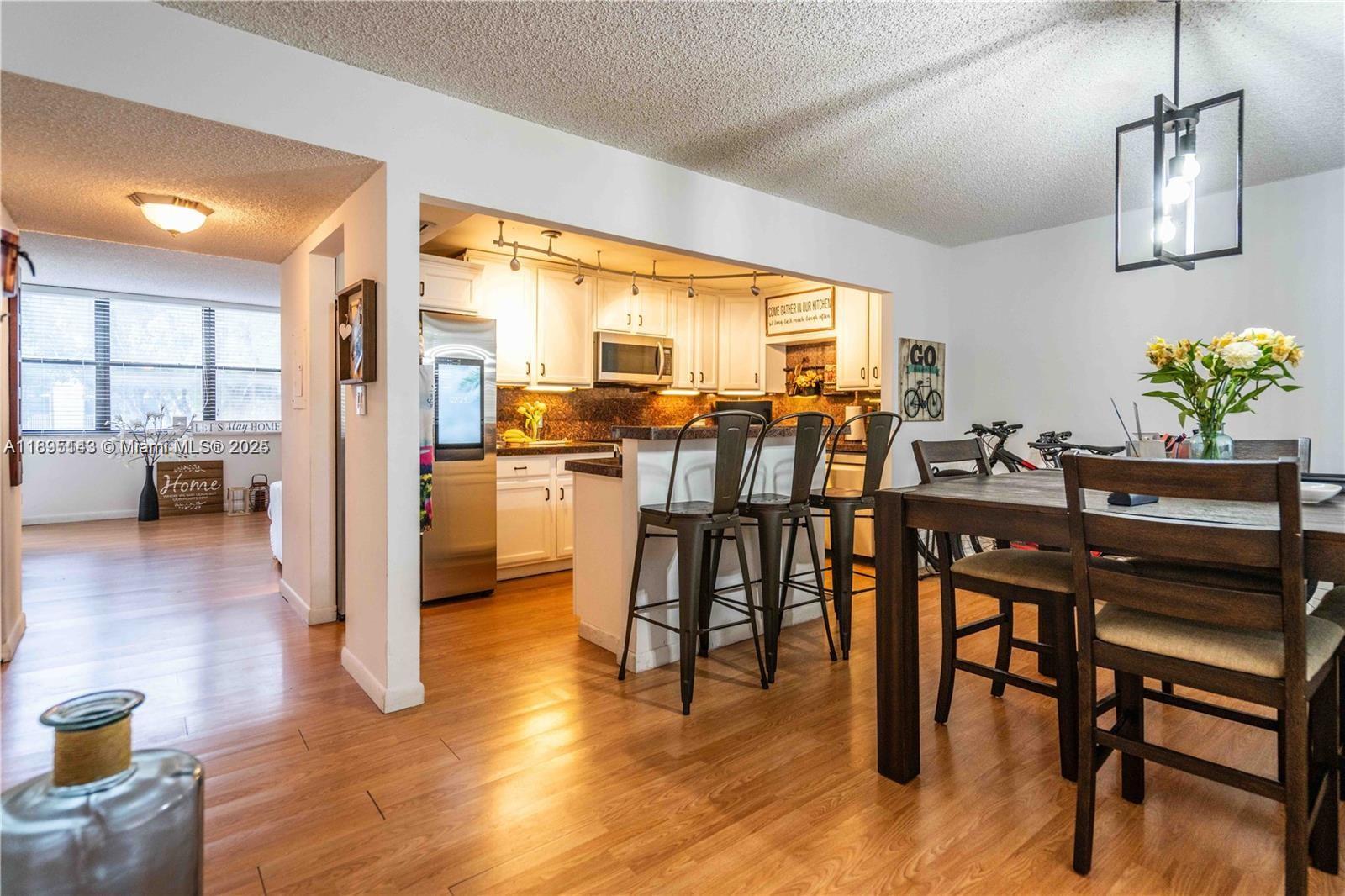 SOUTHVIEW AT AVENTURA CON - Residential