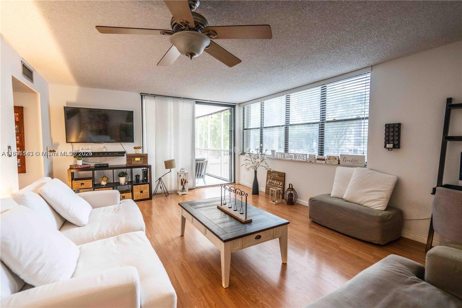 SOUTHVIEW AT AVENTURA CON - Residential