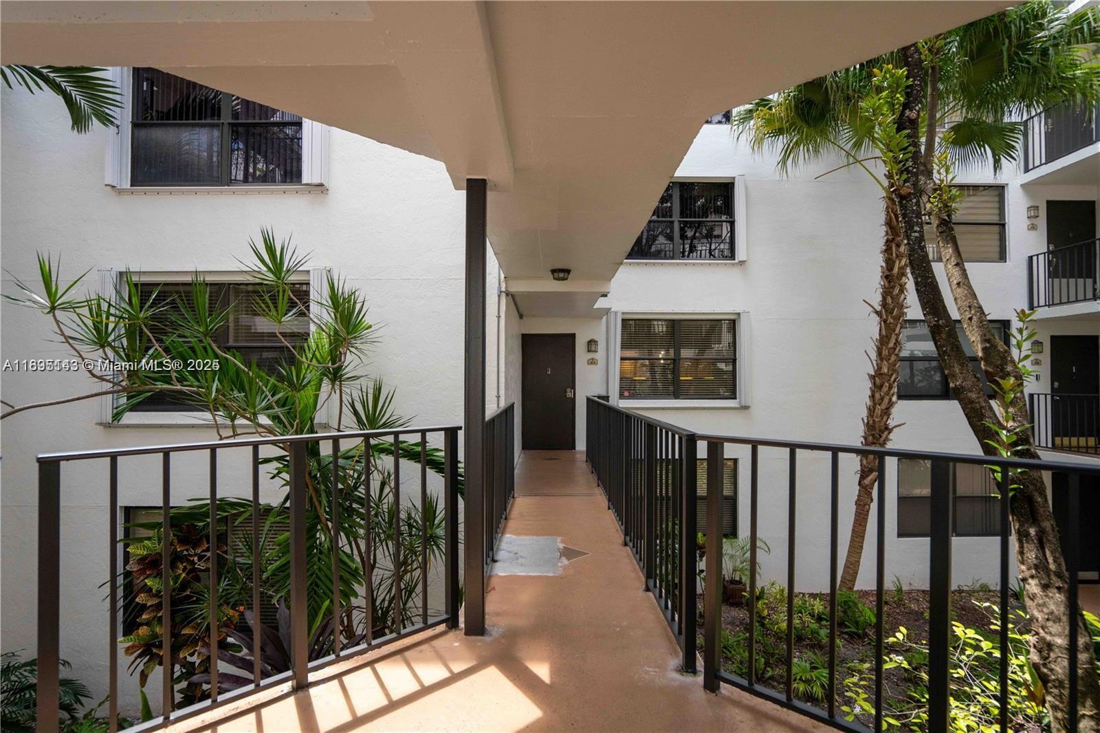 SOUTHVIEW AT AVENTURA CON - Residential