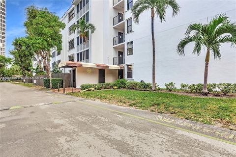 3440 NE 192nd St 2J-A Aventura FL 33180