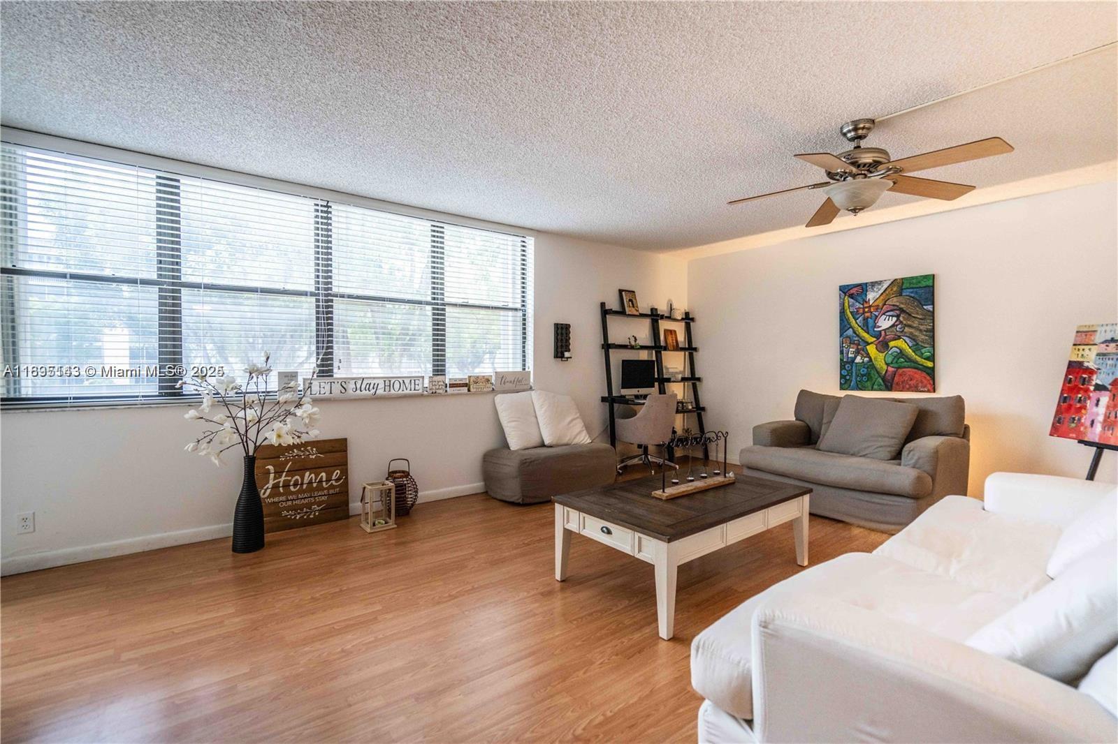 SOUTHVIEW AT AVENTURA CON - Residential