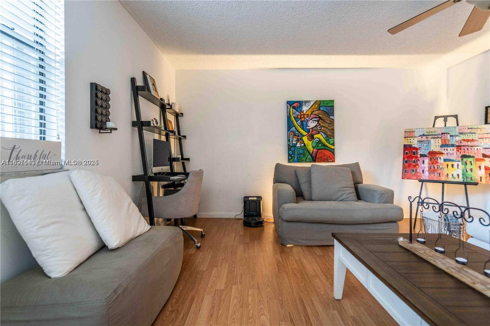 SOUTHVIEW AT AVENTURA CON - Residential