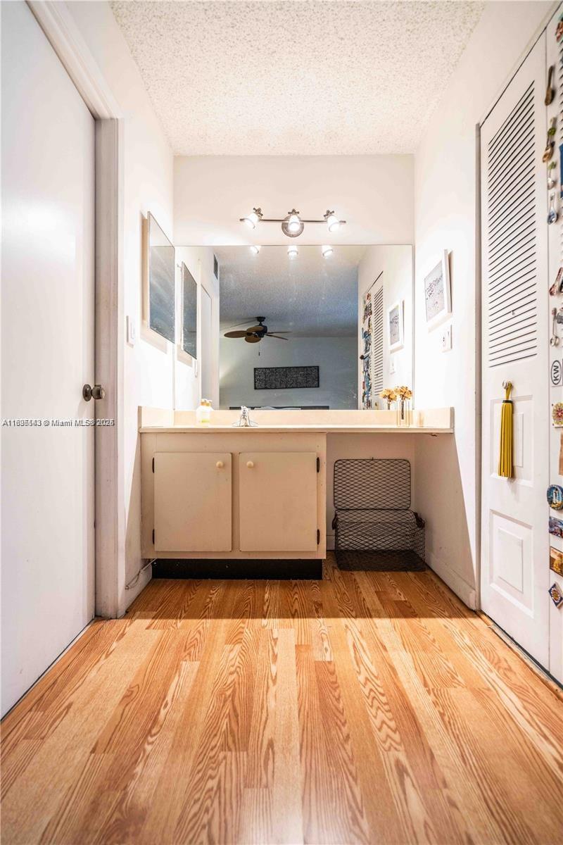 SOUTHVIEW AT AVENTURA CON - Residential