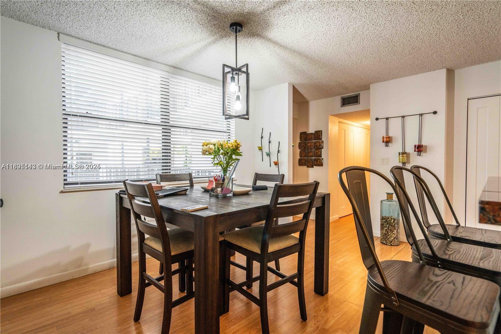 SOUTHVIEW AT AVENTURA CON - Residential