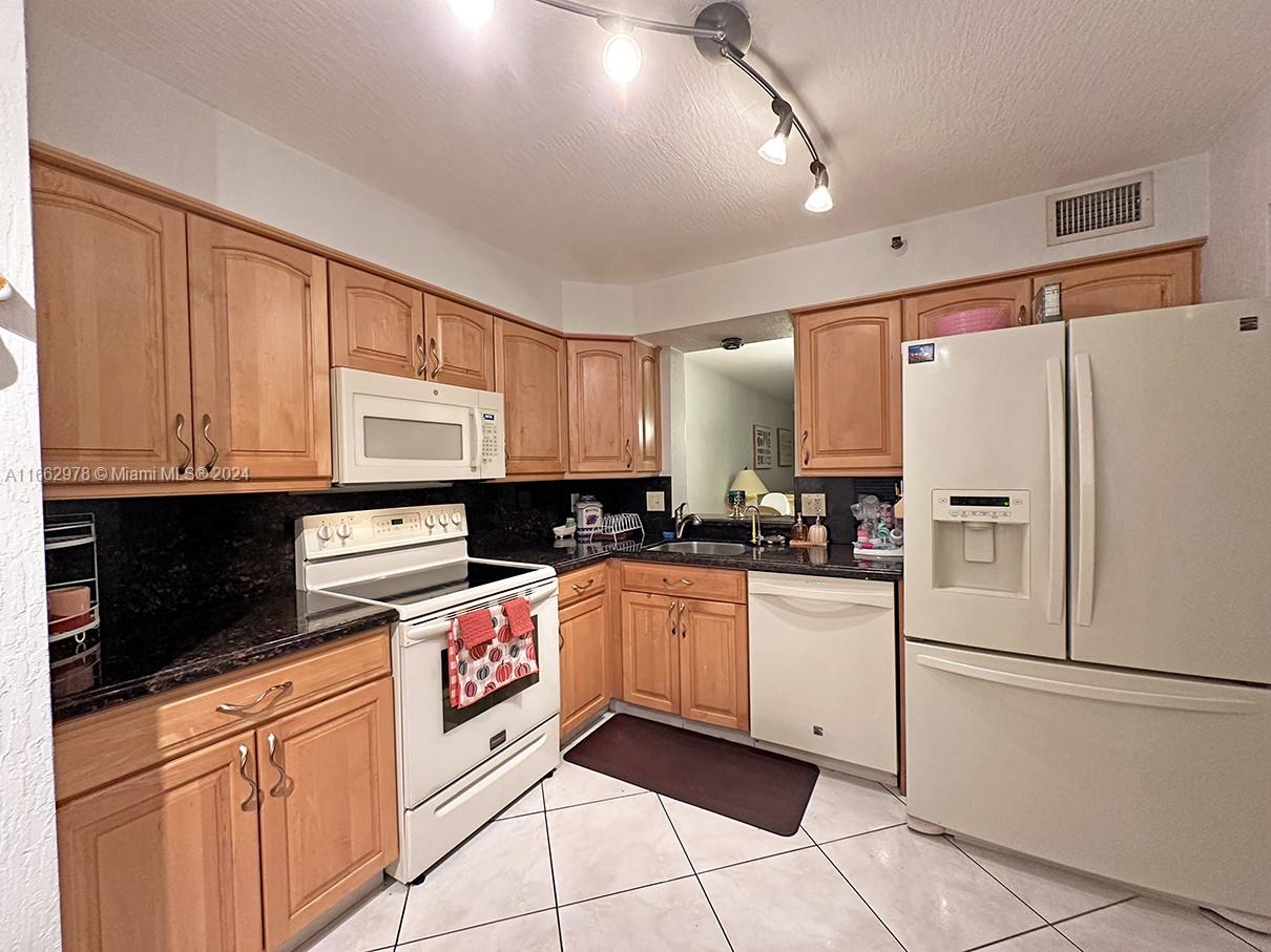WATERS EDGE TOWERS CONDO - Residential