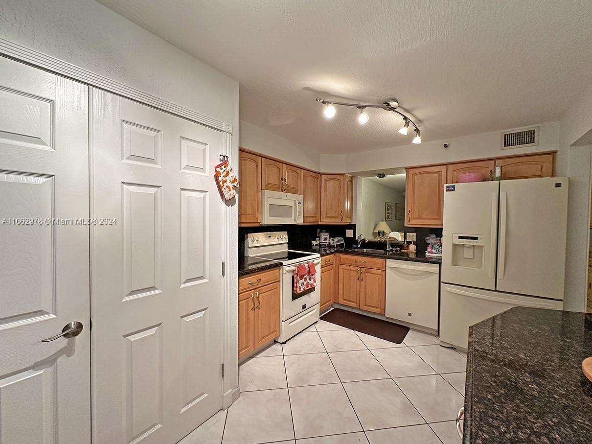 WATERS EDGE TOWERS CONDO - Residential