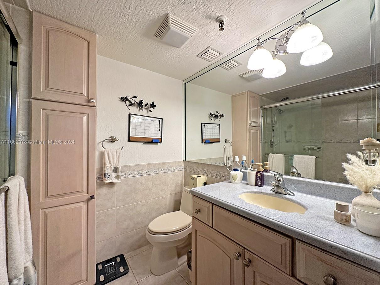WATERS EDGE TOWERS CONDO - Residential