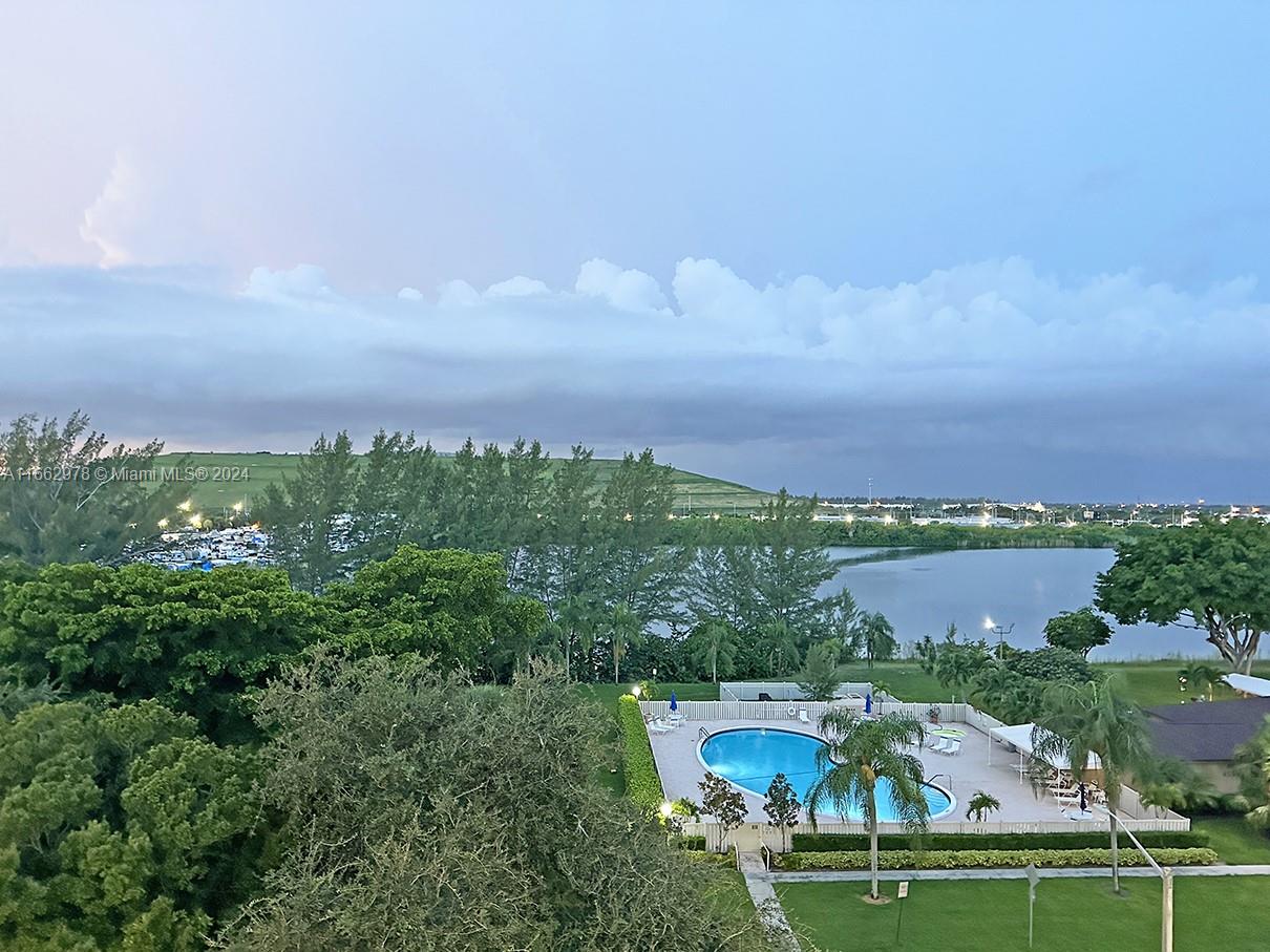 WATERS EDGE TOWERS CONDO - Residential