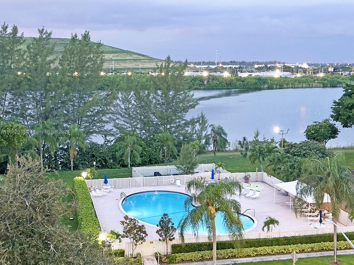 WATERS EDGE TOWERS CONDO - Residential