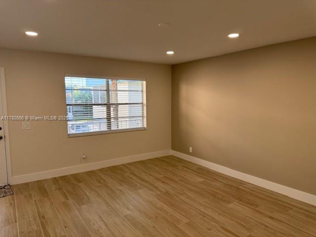 KINGS POINT FLANDERS COND - Residential Lease