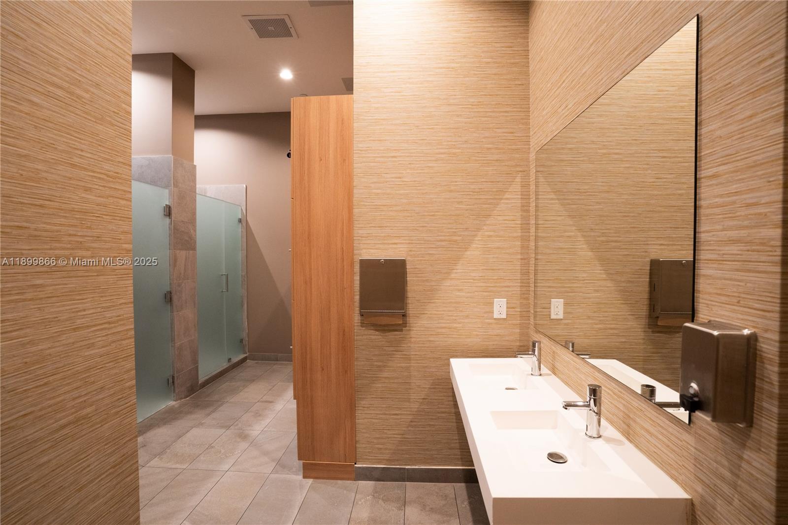 SMART BRICKELL - Residential