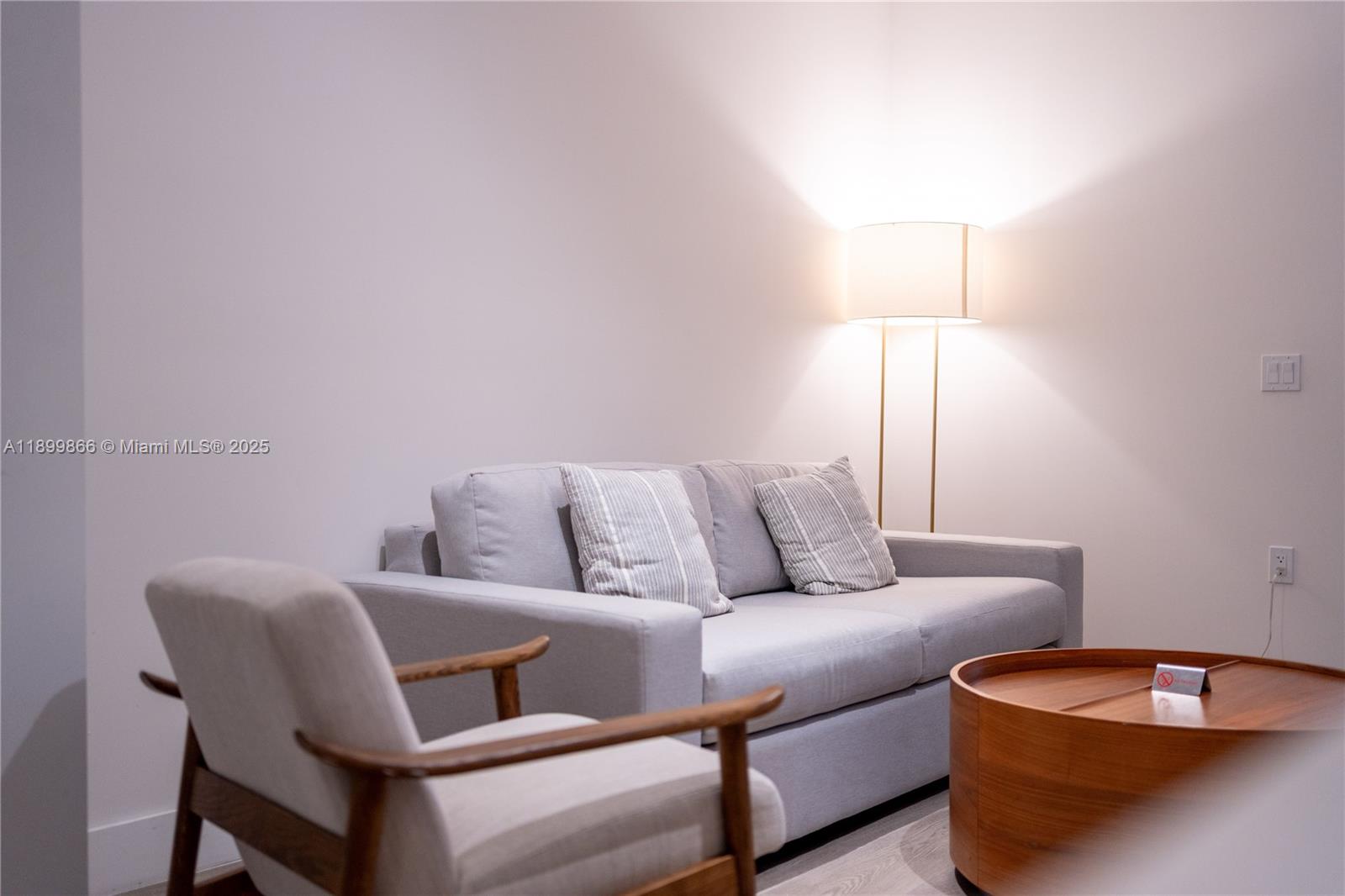 SMART BRICKELL - Residential