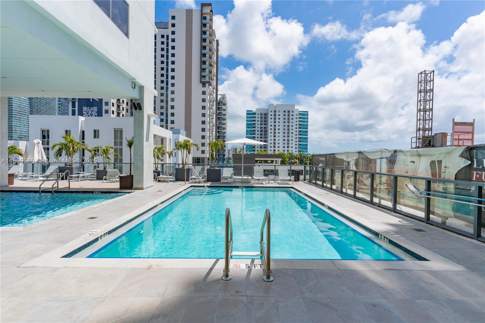 SMART BRICKELL - Residential