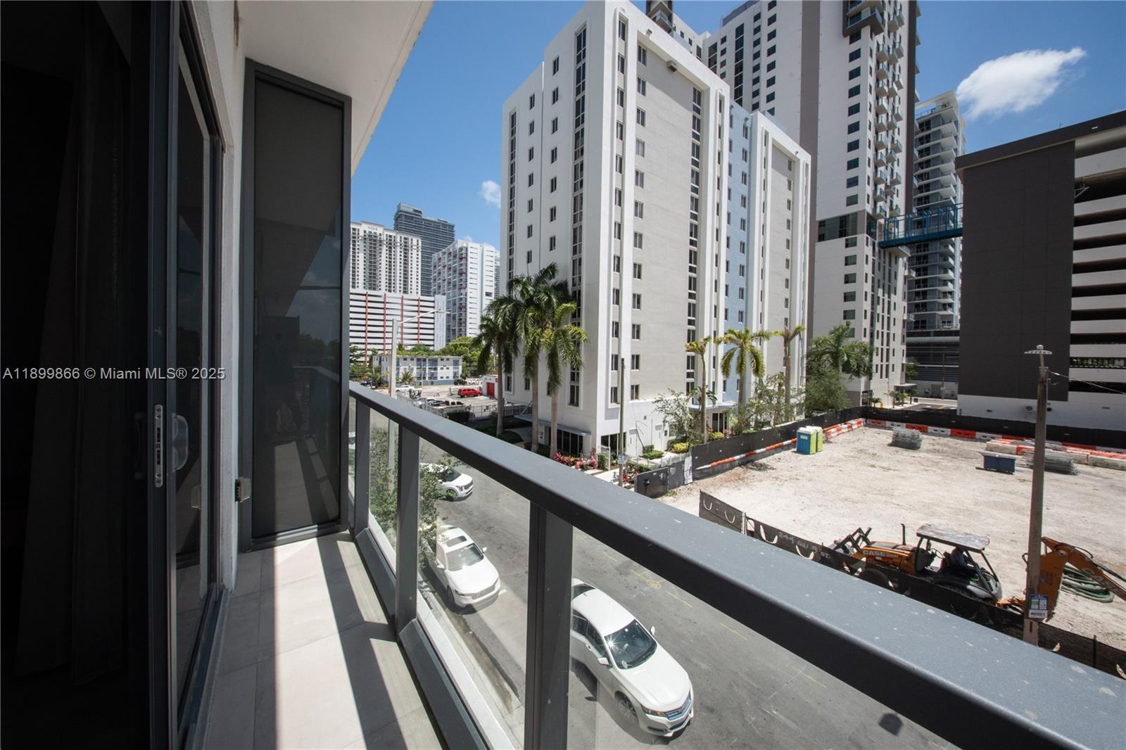 SMART BRICKELL - Residential