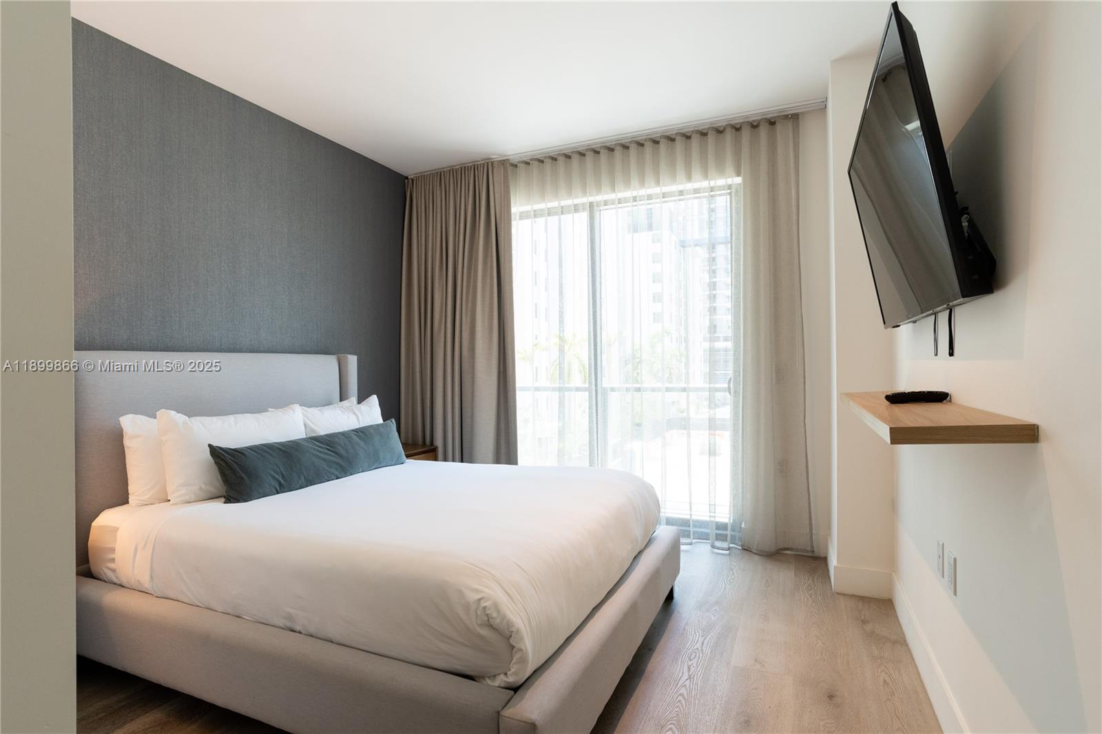 SMART BRICKELL - Residential