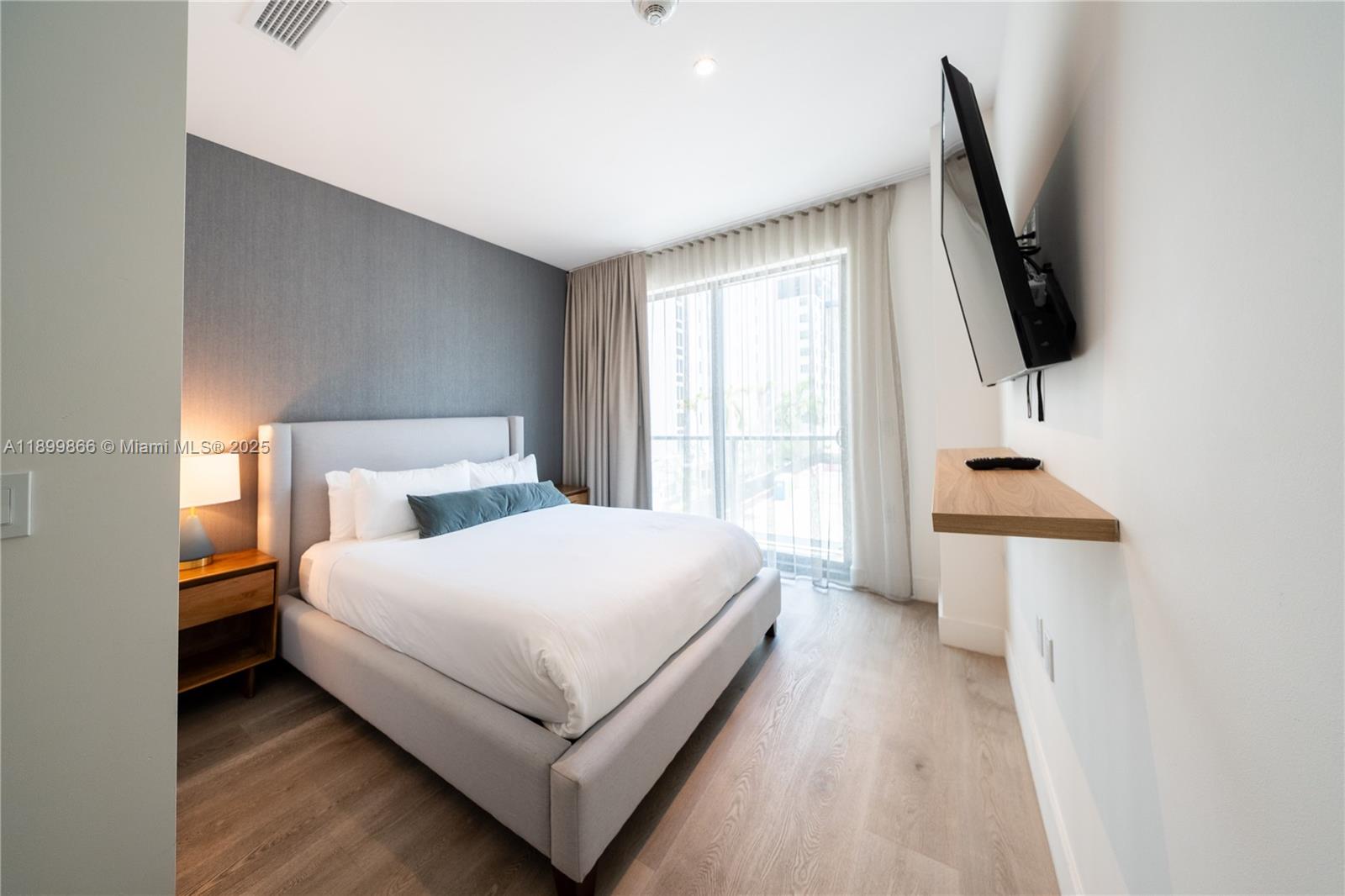 SMART BRICKELL - Residential