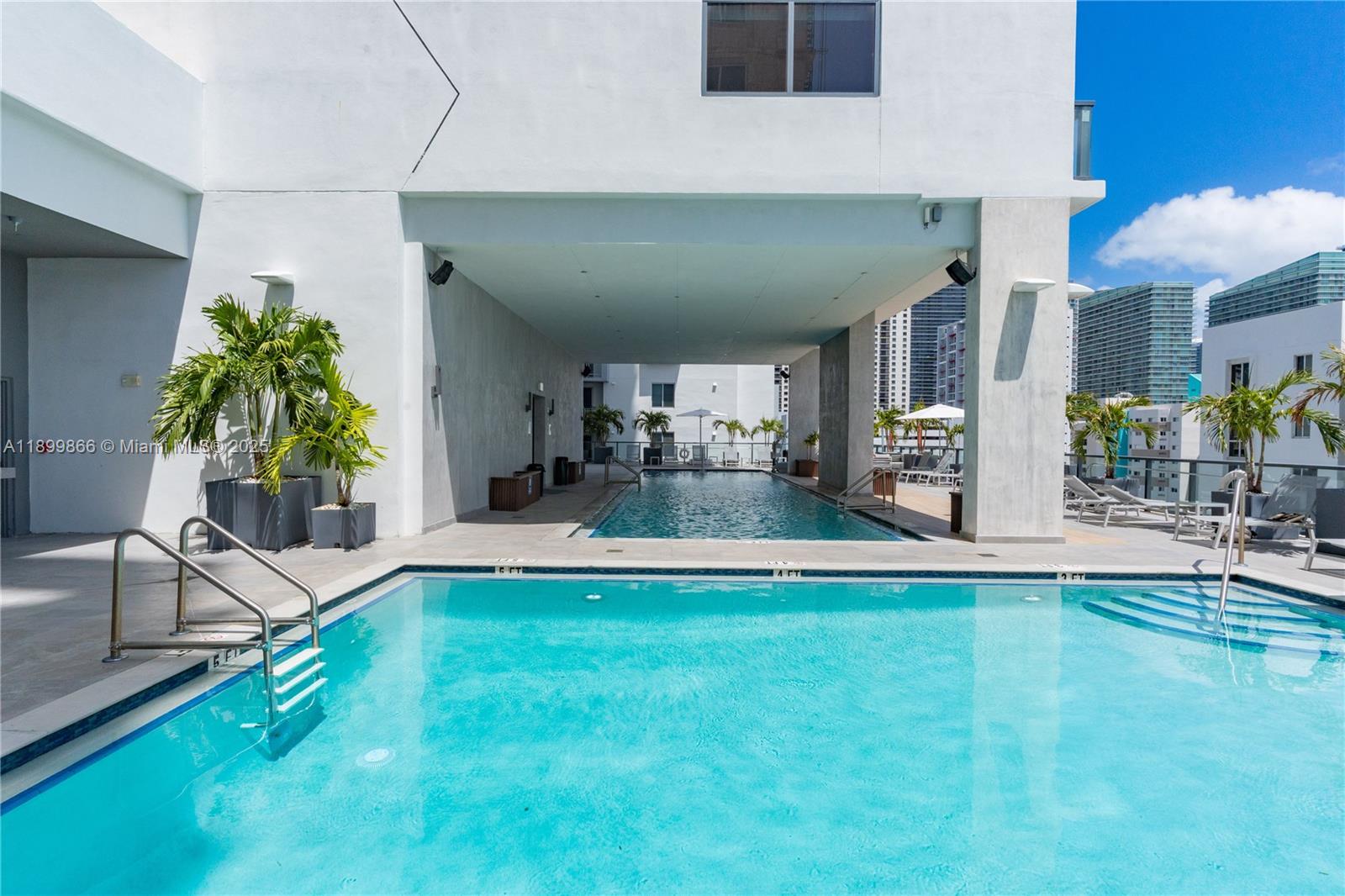 SMART BRICKELL - Residential