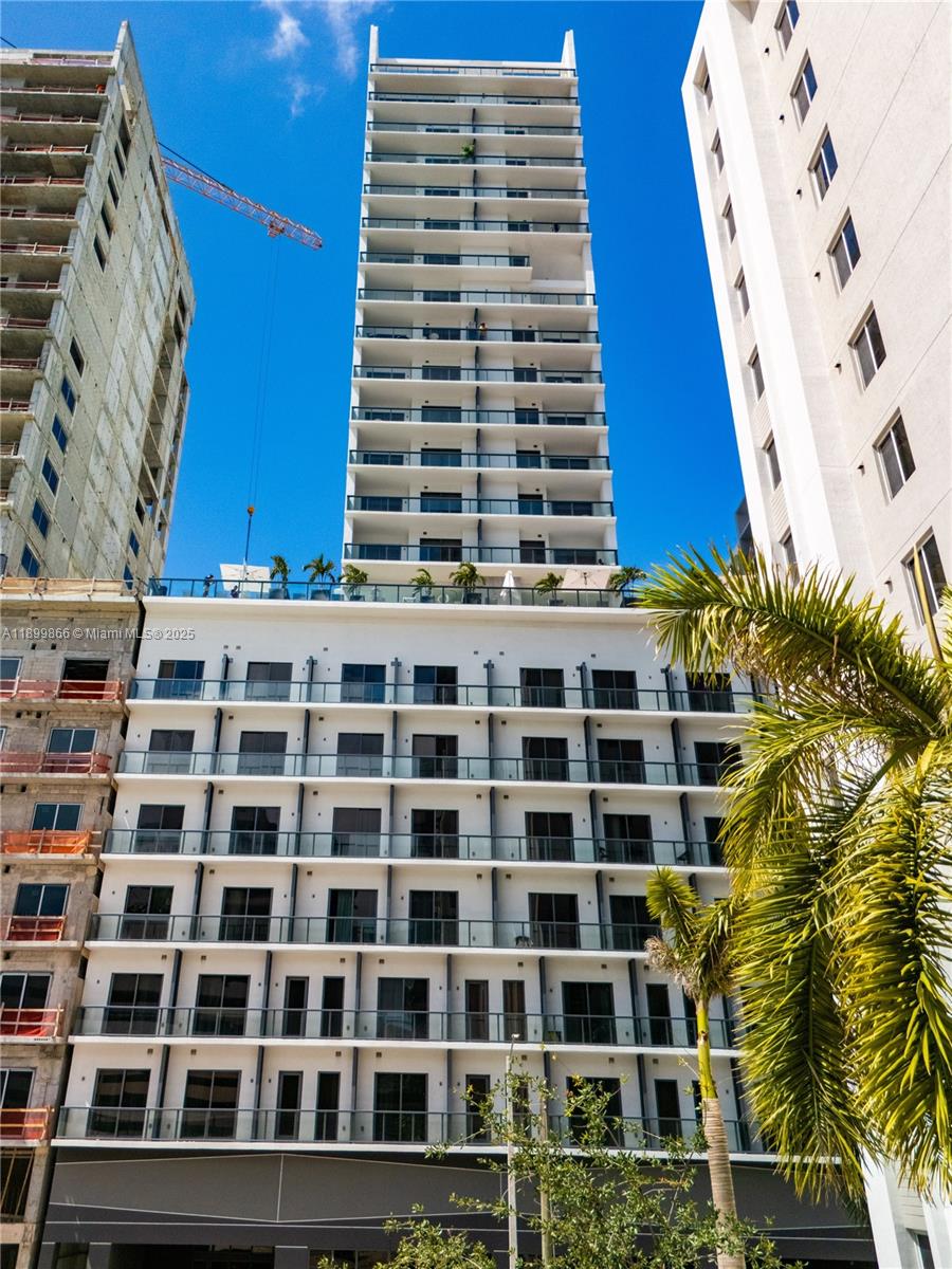SMART BRICKELL - Residential