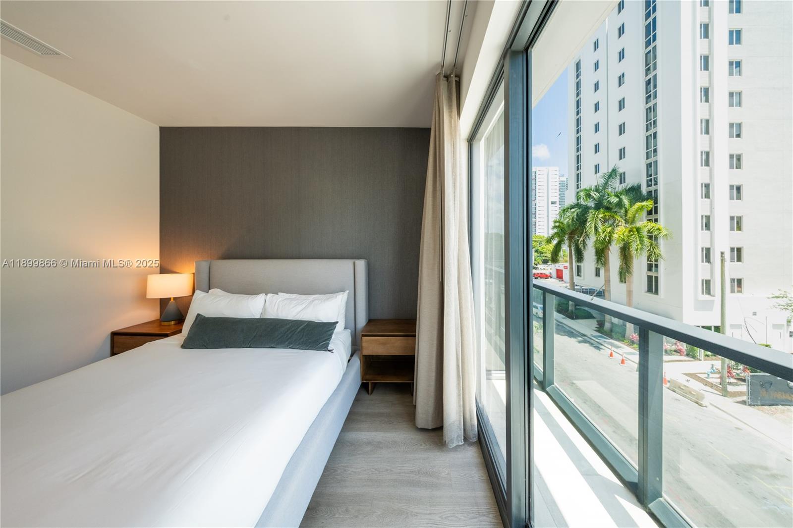 SMART BRICKELL - Residential