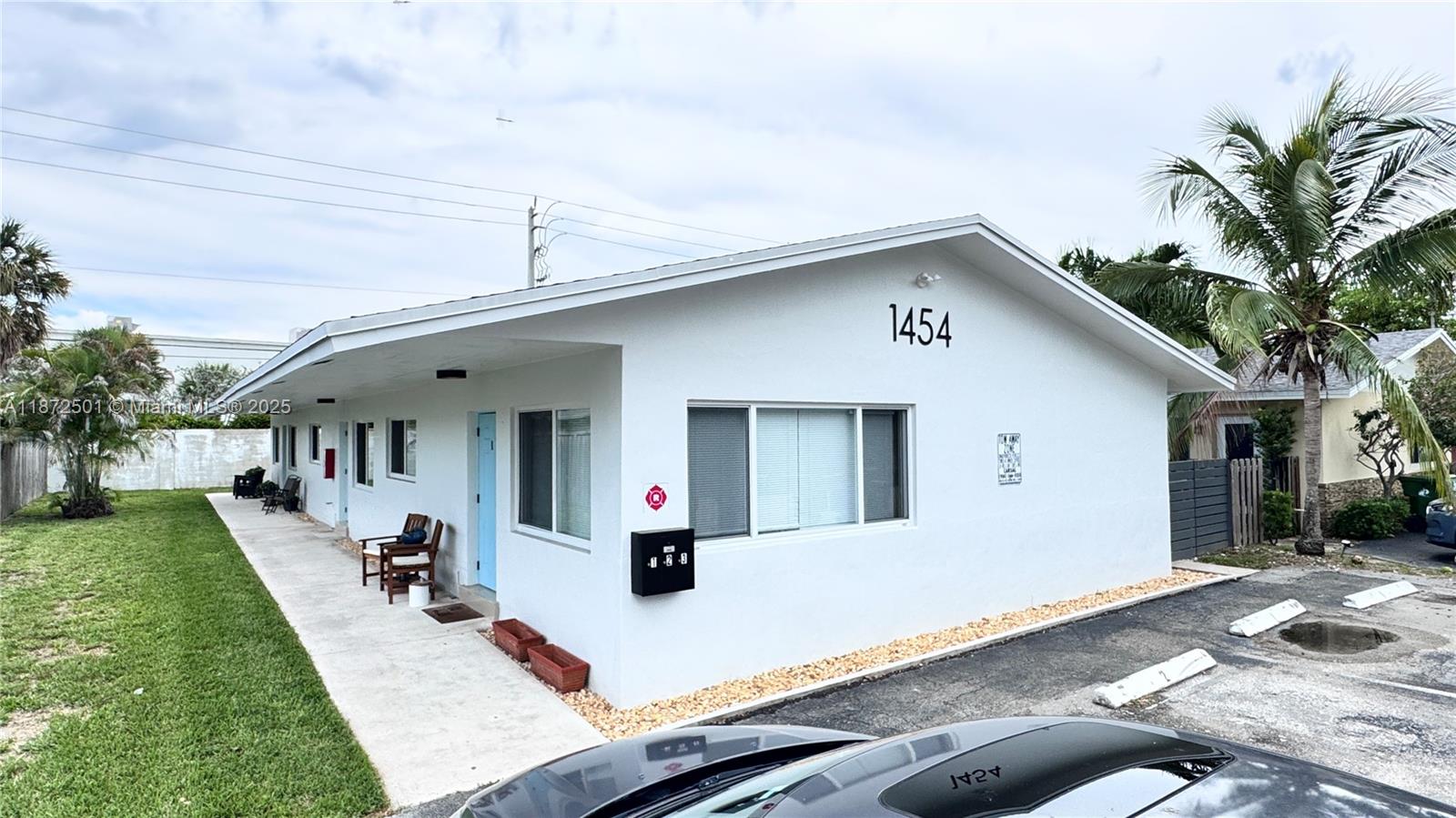 Recently remodeled, 2-bedroom 1-bathroom unit in great location. Impact windows and doors, full size kitchen, granite countertops, open concept, new central A/C, great size bedrooms, newer bathroom, recessed lighting, private fenced patio. Amazing finishes. Shared Laundry Room on back of building. 2 Off-street parking spots! Move in immediately, quick approval! Application form on attachments.