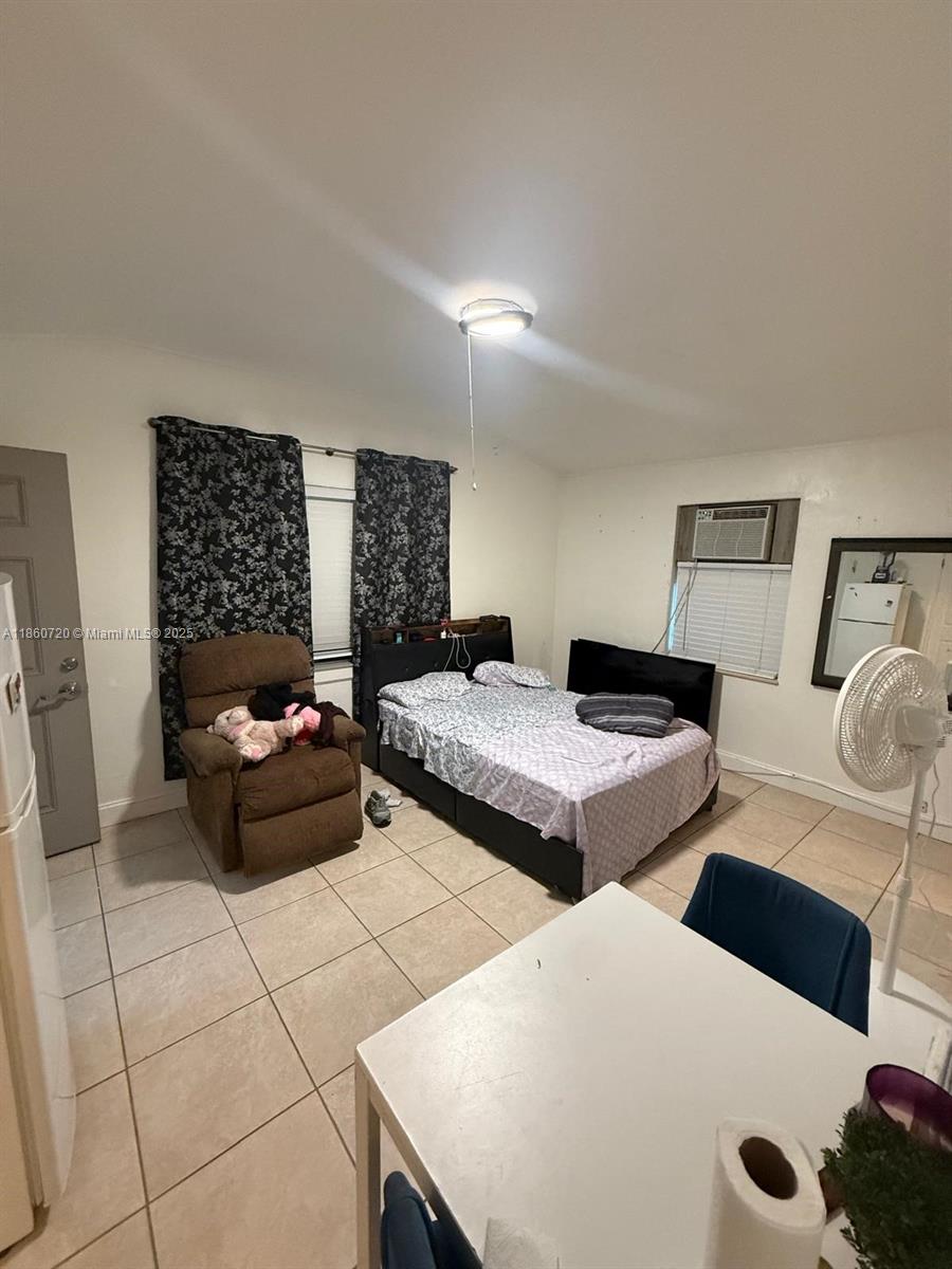 633 Mokena Dr 1