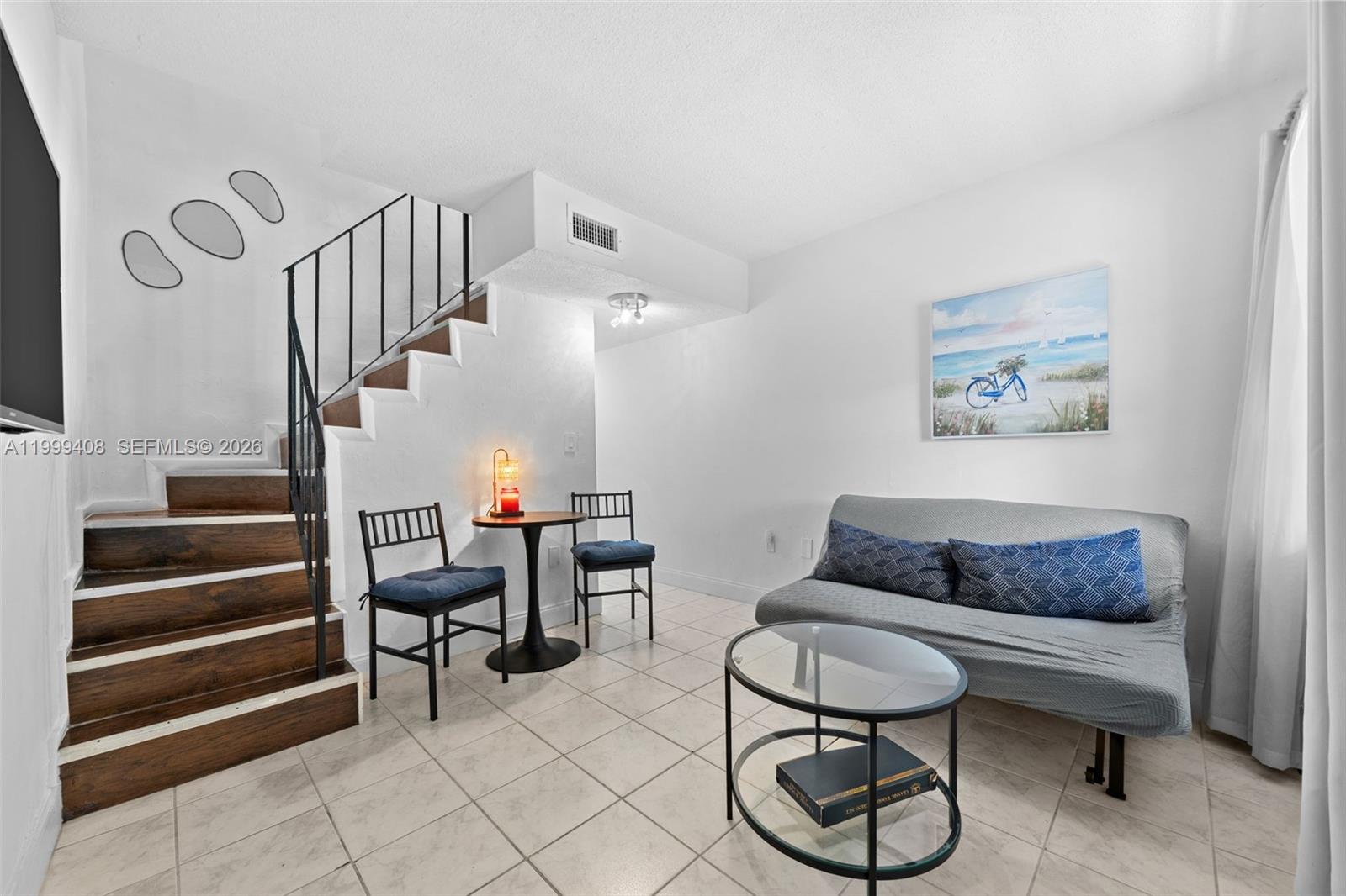 FIFTH AVENUE CONDO - Residential