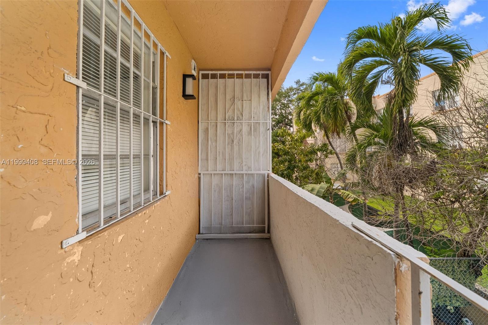 FIFTH AVENUE CONDO - Residential