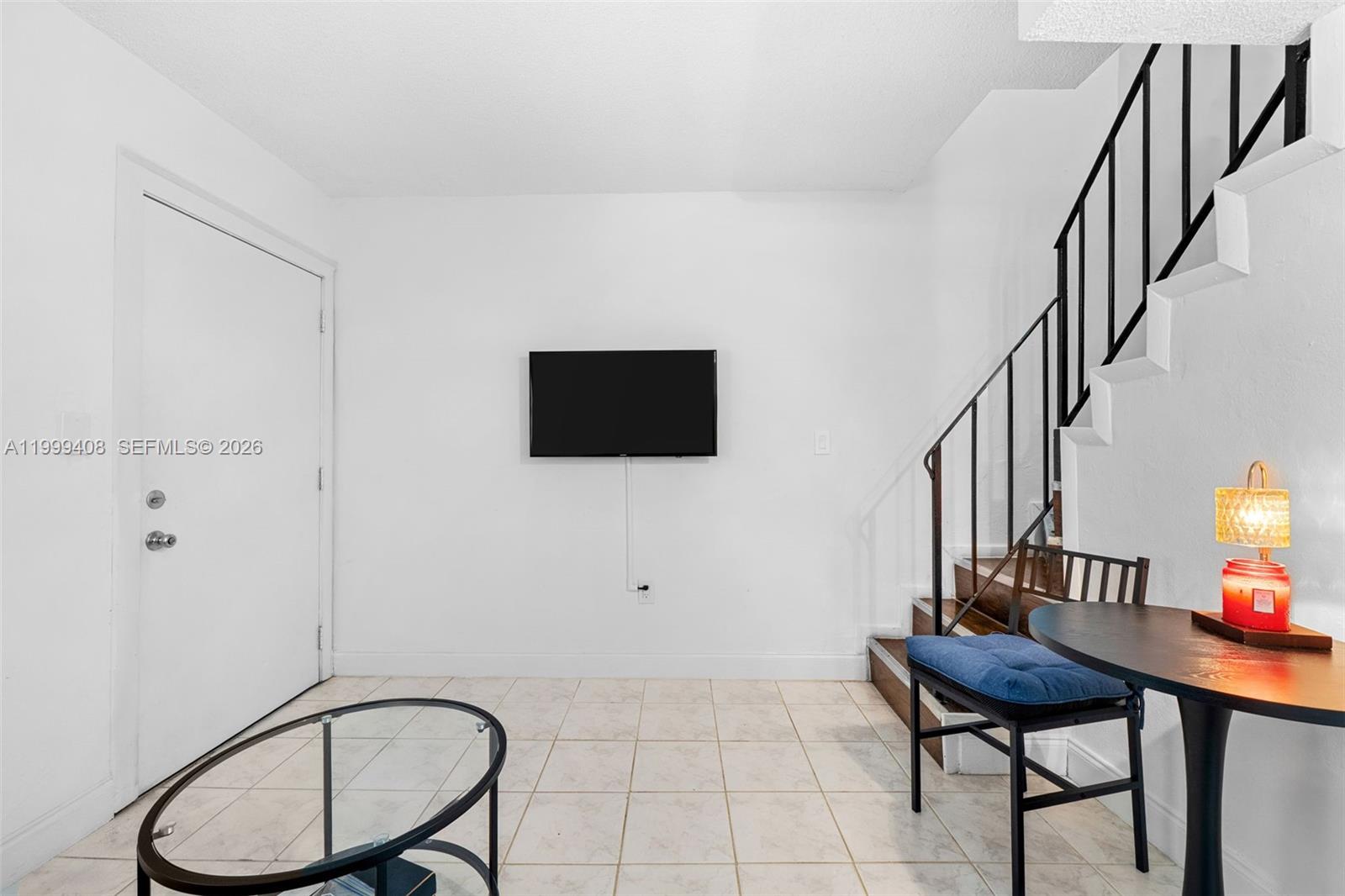 FIFTH AVENUE CONDO - Residential