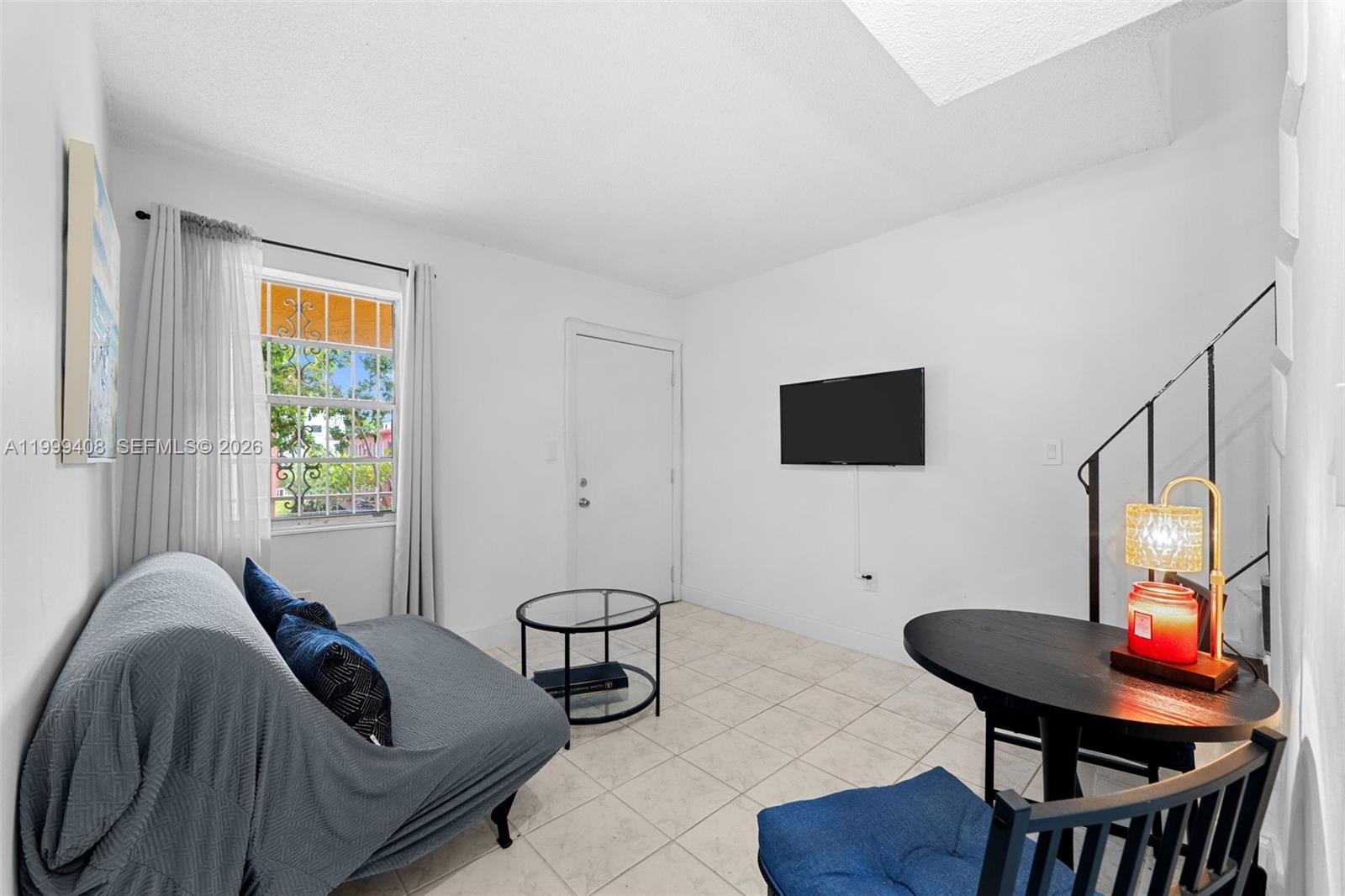 FIFTH AVENUE CONDO - Residential