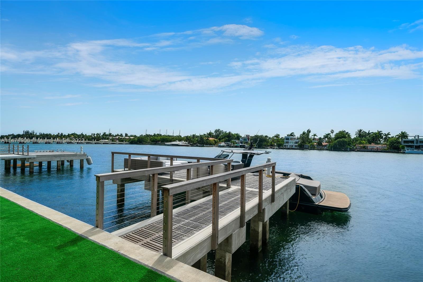 HIBISCUS ISLAND - Residential
