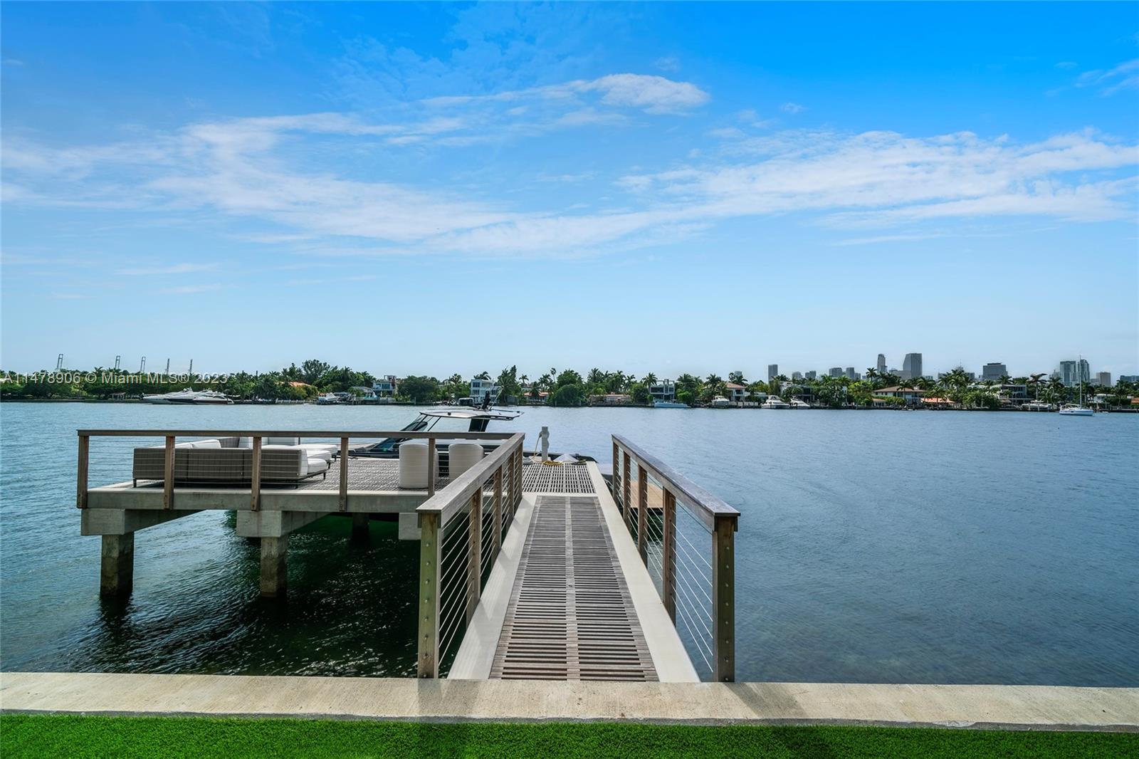 HIBISCUS ISLAND - Residential