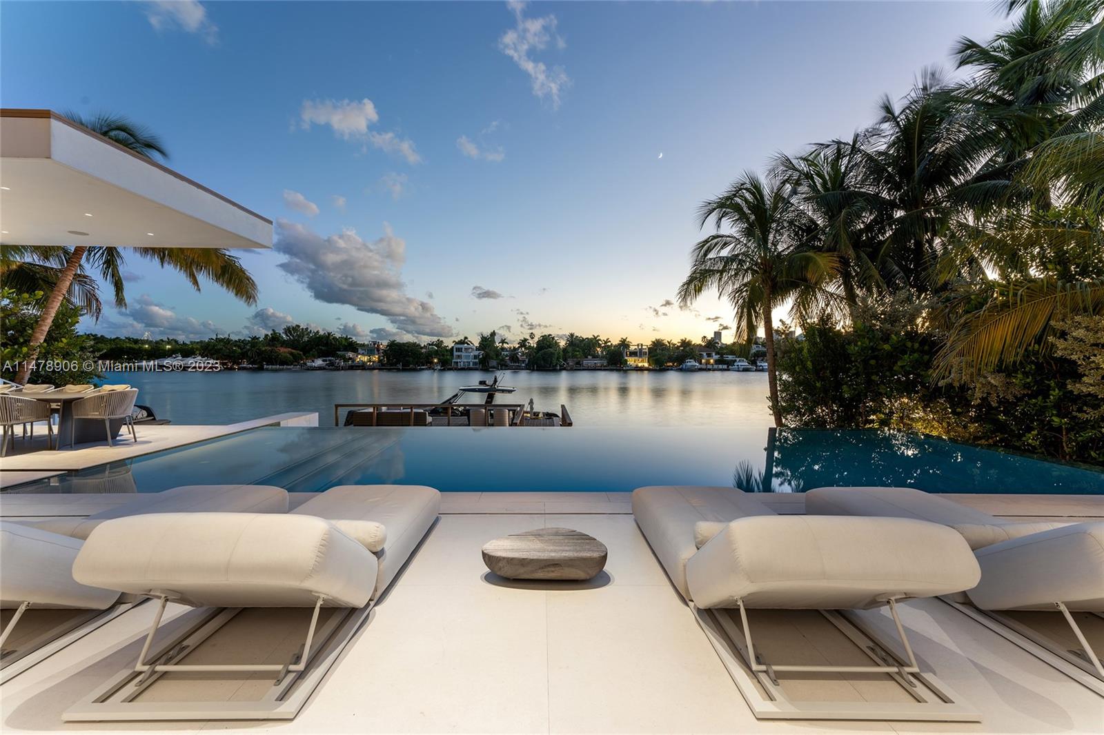 HIBISCUS ISLAND - Residential