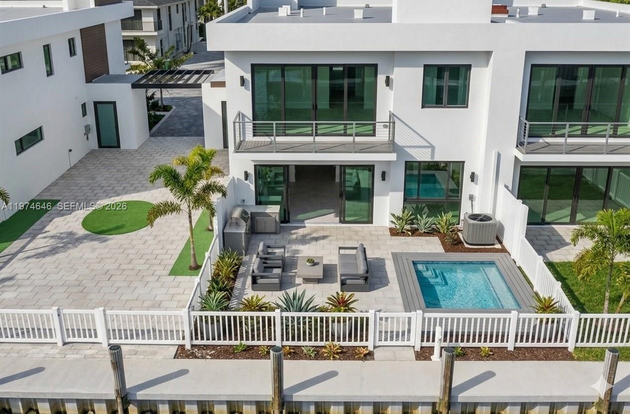 H20 DANIA BEACH - Residential