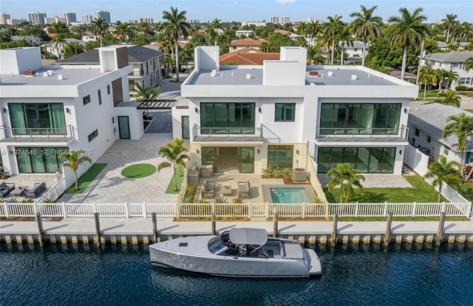 H20 DANIA BEACH - Residential