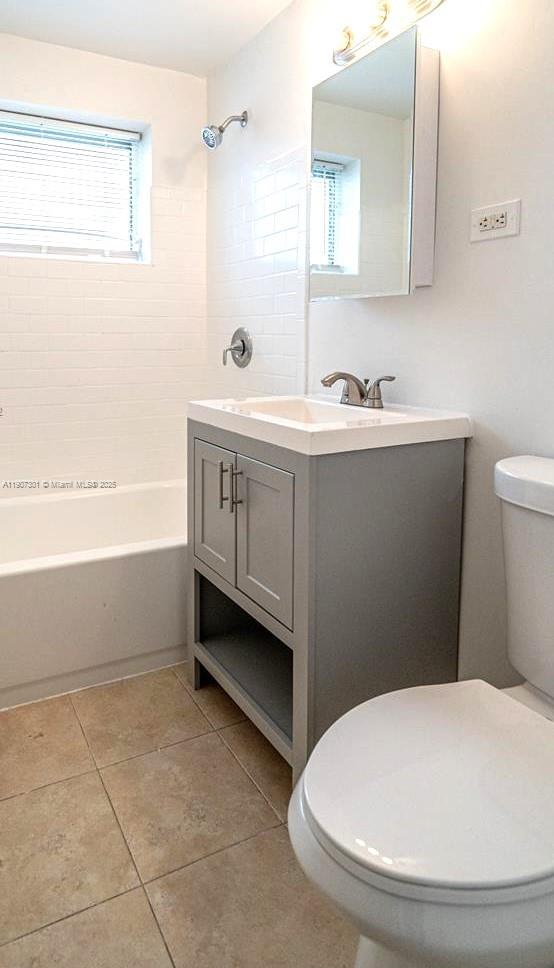 7711 DICKENS AVE CONDO - Residential Lease