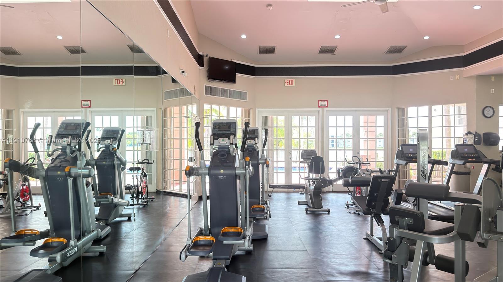 LAKEVIEW CLUB CONDO - Residential Lease