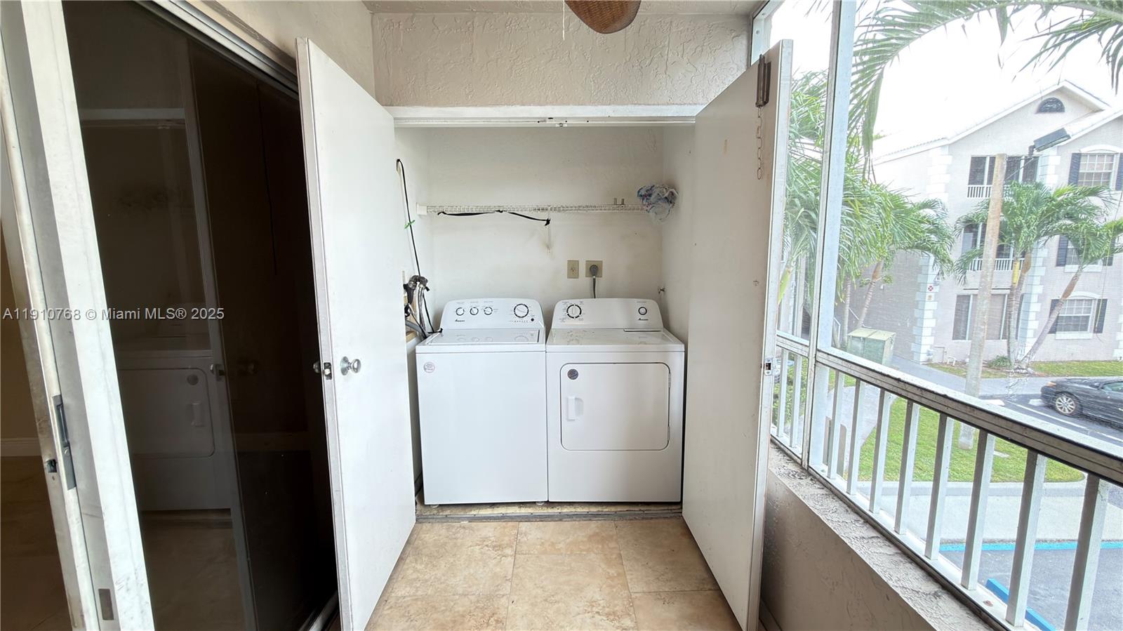 LAKEVIEW CLUB CONDO - Residential Lease