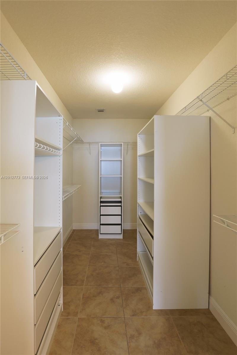 VICTORIA BAY ESTATES - Residential Lease